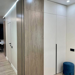 Шкаф в коридор в ЖК 5 Континентов