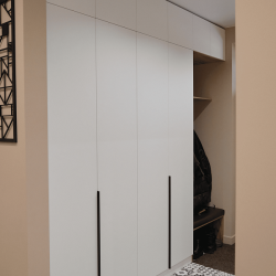 Шкаф в прихожей в КП Ближняя Усадьба